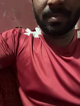 Snapshot of Handsomehunk_4U chatting on 02.01.25 Handsomehunk 4U online show from 02.01.25