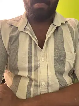 Snapshot of Handsomehunk_4U chatting on 02.04.25 Handsomehunk 4U online show from 02.04.25