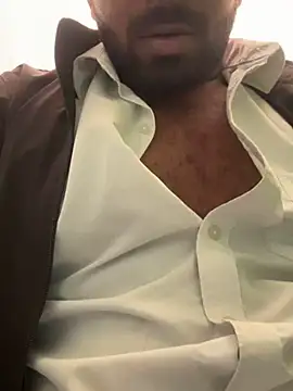 Snapshot of Handsomehunk_4U chatting on 02.25.25 Handsomehunk 4U online show from 02.25.25