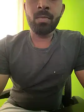 Snapshot of Handsomehunk_4U chatting on 02.28.25 Handsomehunk 4U online show from 02.28.25