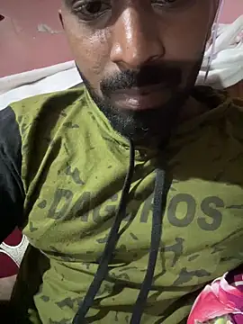 Snapshot of Handsomehunk_4U chatting on 03.12.25 Handsomehunk 4U online show from 03.12.25