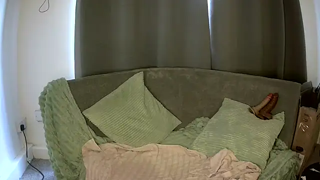 Snapshot of FckableAngel chatting on 10.25.25 FckableAngel online show from 10.25.25