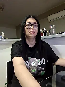 Snapshot of Milf_Abigail chatting on 01.06.26 Milf Abigail online show from 01.06.26