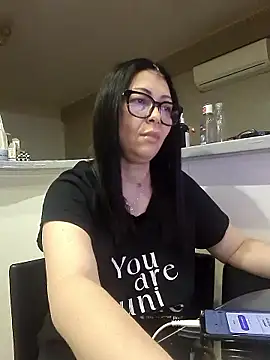 Snapshot of Milf_Abigail chatting on 01.08.26 Milf Abigail online show from 01.08.26