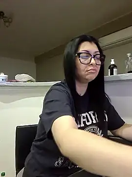 Snapshot of Milf_Abigail chatting on 01.15.26 Milf Abigail online show from 01.15.26