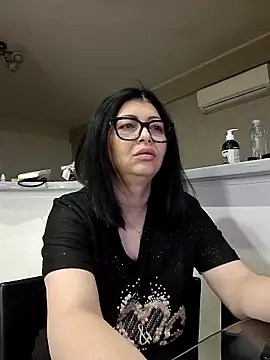 Snapshot of Milf_Abigail chatting on 02.07.26 Milf Abigail online show from 02.07.26