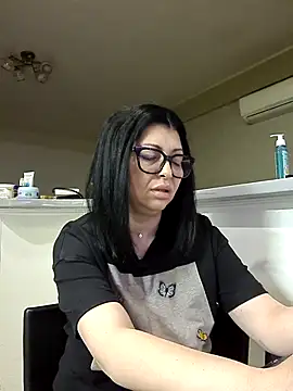 Snapshot of Milf_Abigail chatting on 02.19.26 Milf Abigail online show from 02.19.26