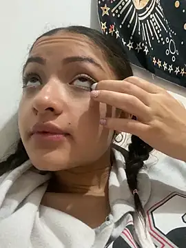 Snapshot of Alicia_ALICIA chatting on 12.16.24 Alicia ALICIA online show from 12.16.24