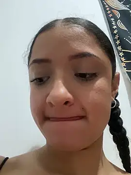 Snapshot of Alicia_ALICIA chatting on 01.10.25 Alicia ALICIA online show from 01.10.25