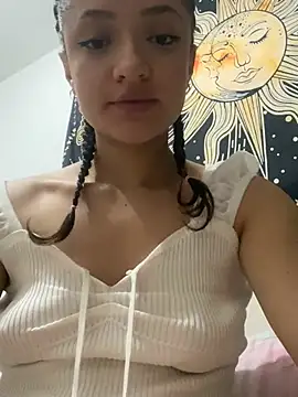 Snapshot of Alicia_ALICIA chatting on 01.22.25 Alicia ALICIA online show from 01.22.25