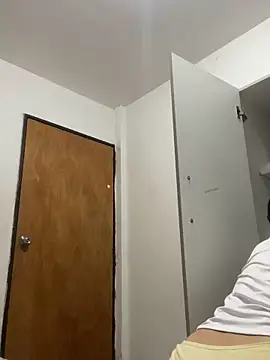 Snapshot of Alicia_ALICIA chatting on 02.15.25 Alicia ALICIA online show from 02.15.25