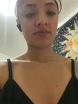 Snapshot of Alicia_ALICIA chatting on 03.11.25 Alicia ALICIA online show from 03.11.25