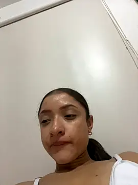 Snapshot of Alicia_ALICIA chatting on 09.18.25 Alicia ALICIA online show from 09.18.25