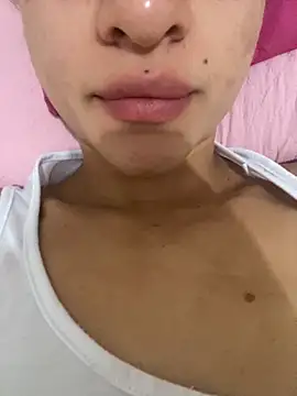 Snapshot of Alicia_ALICIA chatting on 11.26.25 Alicia ALICIA online show from 11.26.25