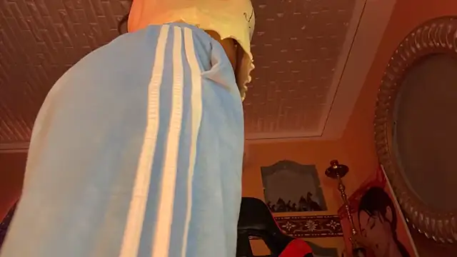 Snapshot of ORLA86 chatting on 02.27.25 ORLA86 online show from 02.27.25