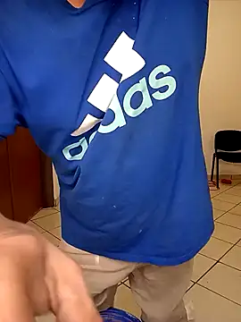 Snapshot of AlanDickson chatting on 09.17.25 AlanDickson online show from 09.17.25