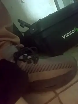 Snapshot of AlanDickson chatting on 10.20.25 AlanDickson online show from 10.20.25