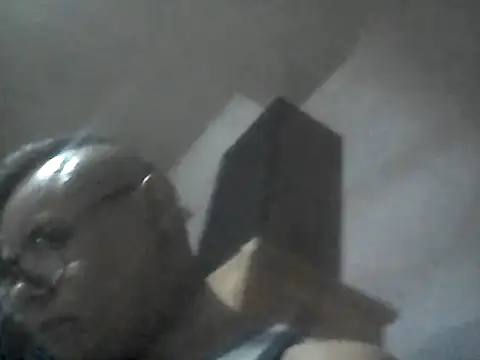 Snapshot of AlanDickson chatting on 11.05.25 AlanDickson online show from 11.05.25