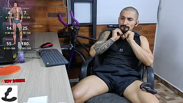 Snapshot of Marck_Muscle chatting on 10.30.25 Marck Muscle online show from 10.30.25