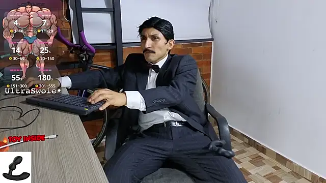 Snapshot of Marck_Muscle chatting on 11.01.25 Marck Muscle online show from 11.01.25