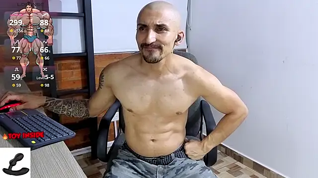 Snapshot of Marck_Muscle chatting on 12.01.25 Marck Muscle online show from 12.01.25