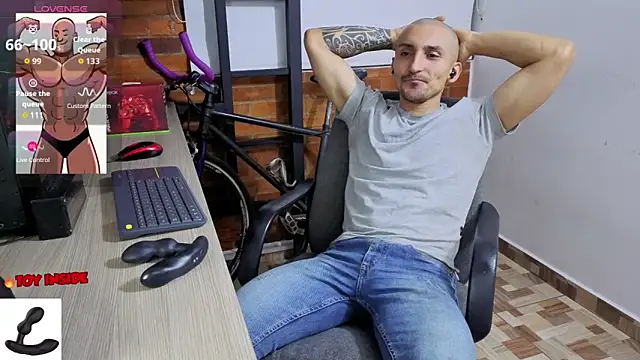 Snapshot of Marck_Muscle chatting on 04.20.26 Marck Muscle online show from 04.20.26