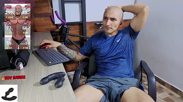 Snapshot of Marck_Muscle chatting on 04.25.26 Marck Muscle online show from 04.25.26