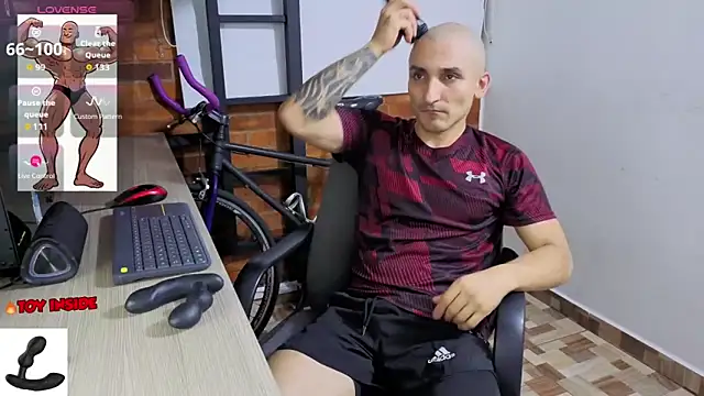 Snapshot of Marck_Muscle chatting on 05.06.26 Marck Muscle online show from 05.06.26