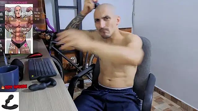 Snapshot of Marck_Muscle chatting on 05.15.26 Marck Muscle online show from 05.15.26