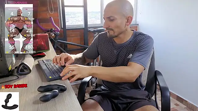 Snapshot of Marck_Muscle chatting on 05.20.26 Marck Muscle online show from 05.20.26