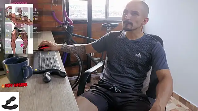 Snapshot of Marck_Muscle chatting on 05.26.26 Marck Muscle online show from 05.26.26