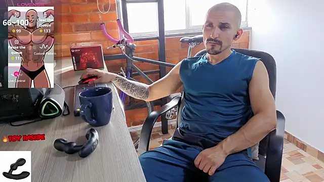 Snapshot of Marck_Muscle chatting on 05.28.26 Marck Muscle online show from 05.28.26