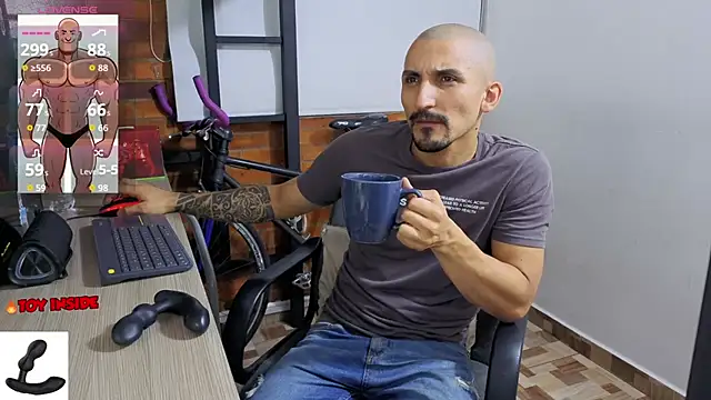 Snapshot of Marck_Muscle chatting on 05.31.26 Marck Muscle online show from 05.31.26