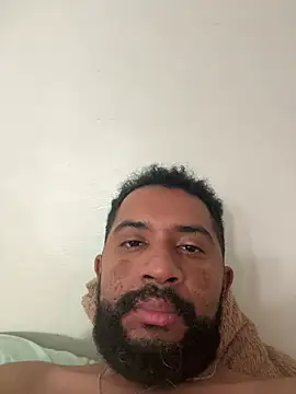 MiddlingAffluent online show from 04.05.26