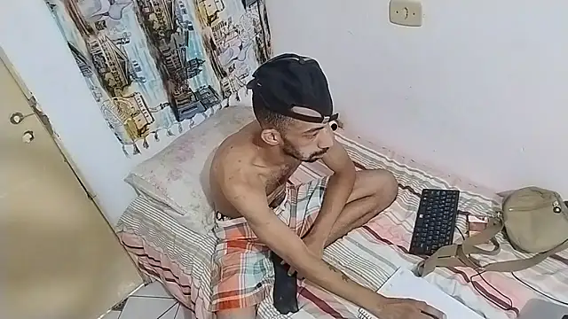 UncutToyBoy23cm online show from 03.17.25