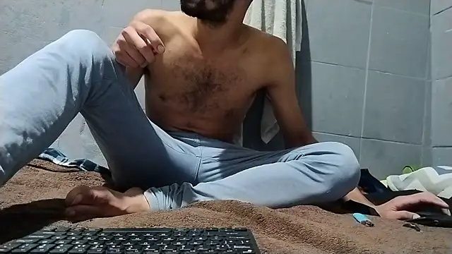Snapshot of UncutToyBoy23cm chatting on 05.17.26 UncutToyBoy23cm online show from 05.17.26
