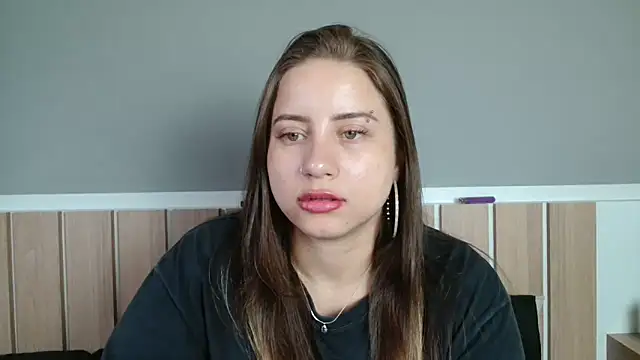 Snapshot of 520_Loirex_741 chatting on 12.17.25 520 Loirex 741 online show from 12.17.25