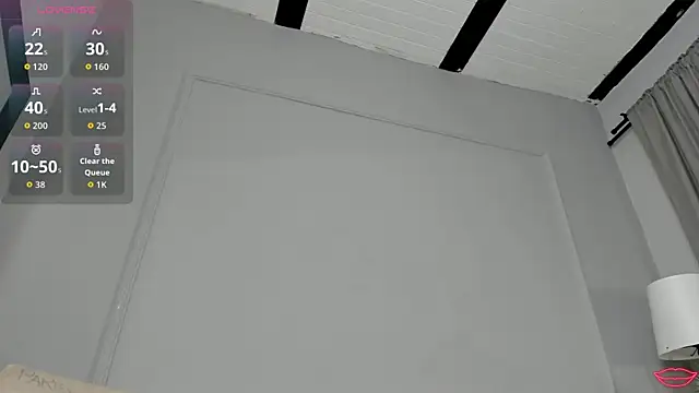 BrianaHazel online show from 04.06.26