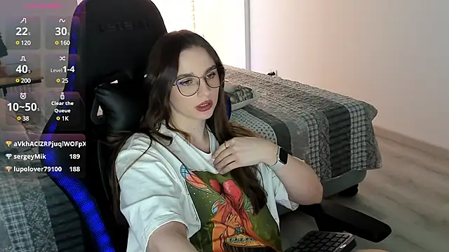 Snapshot of MCfly_11 chatting on 02.09.25 MCfly 11 online show from 02.09.25