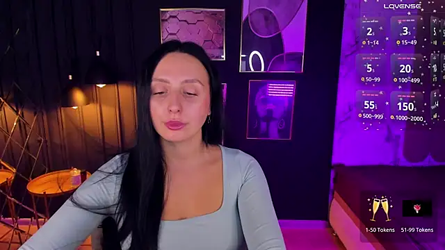 Snapshot of Christy_Calypso chatting on 12.22.24 Christy Calypso online show from 12.22.24