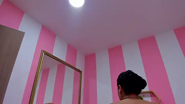 Snapshot of ISABELLA_020 chatting on 11.01.25 ISABELLA 020 online show from 11.01.25