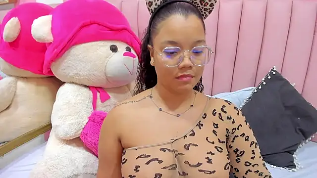 Snapshot of ISABELLA_020 chatting on 11.08.25 ISABELLA 020 online show from 11.08.25