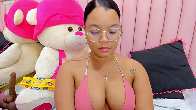 Snapshot of ISABELLA_020 chatting on 11.26.25 ISABELLA 020 online show from 11.26.25