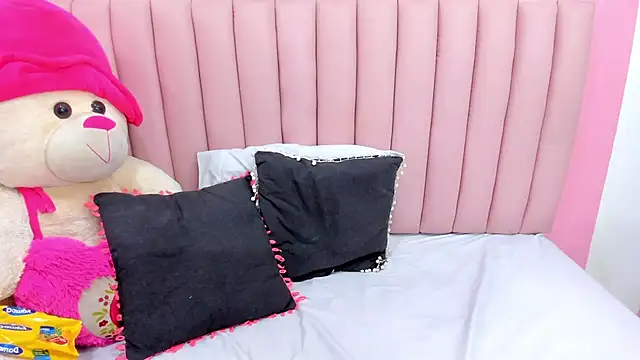 Snapshot of ISABELLA_020 chatting on 11.27.25 ISABELLA 020 online show from 11.27.25