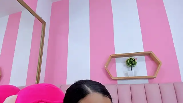 Snapshot of ISABELLA_020 chatting on 11.28.25 ISABELLA 020 online show from 11.28.25