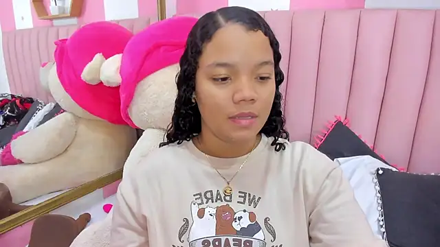 ISABELLA 020 online show from 12.16.25