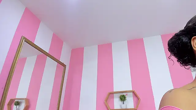 Snapshot of ISABELLA_020 chatting on 02.25.26 ISABELLA 020 online show from 02.25.26