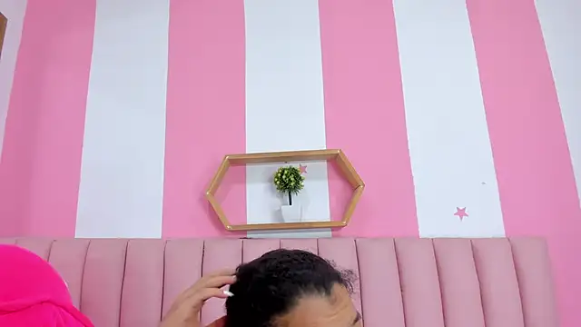 Snapshot of ISABELLA_020 chatting on 02.27.26 ISABELLA 020 online show from 02.27.26