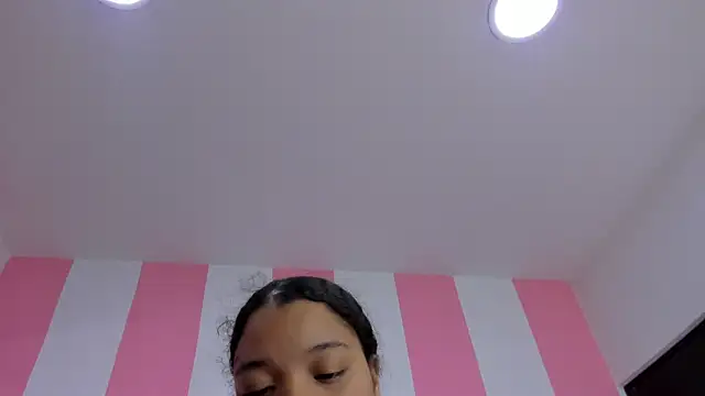 ISABELLA 020 online show from 03.04.26