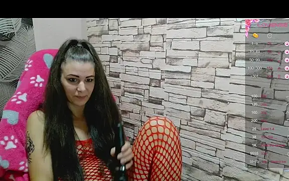 Snapshot of Catbaby32 chatting on 11.12.25 Catbaby32 online show from 11.12.25